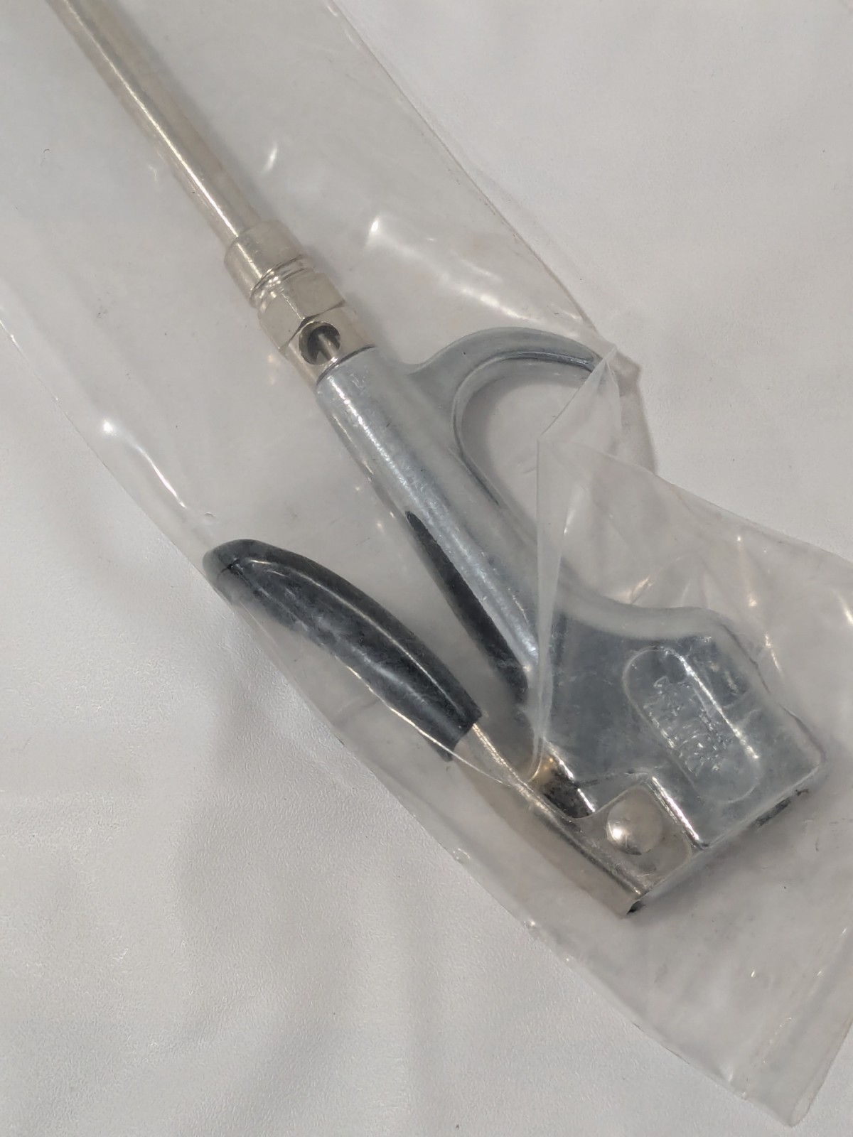 COILHOSE PNEUMATICS 24″ Air Blow Gun: Safety Extension Tube, Thumb Lever 624-S