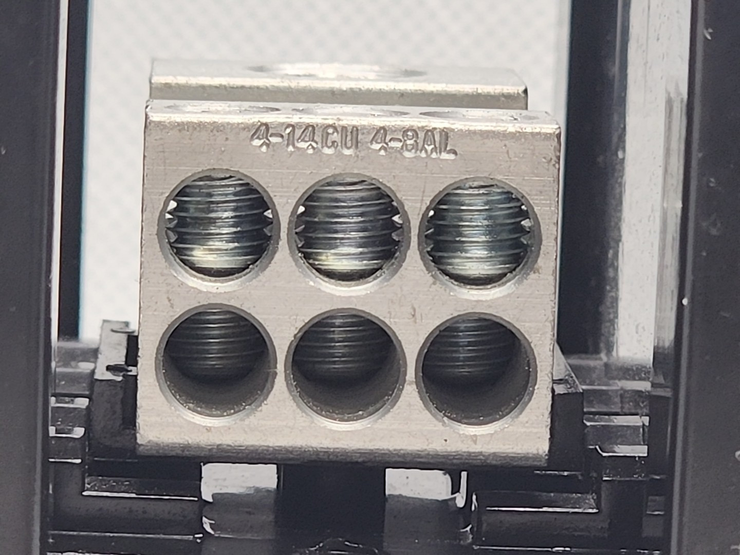 BUSSMANN 16321-3 175A, 600V POWER DISTRIBUTION BLOCK [1WS2-5]