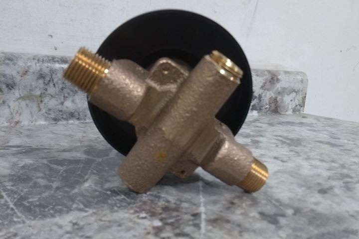Acorn SV16 1/2 In Inlet/Outlet Connection Ligature Resistant Shower Valve