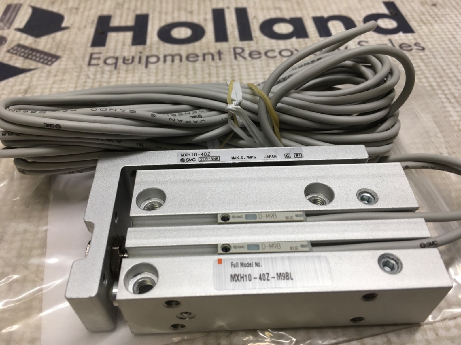 SMC cylinder, MXH10-40Z, MXH10-40Z-M9BL, NOS, LG-4302