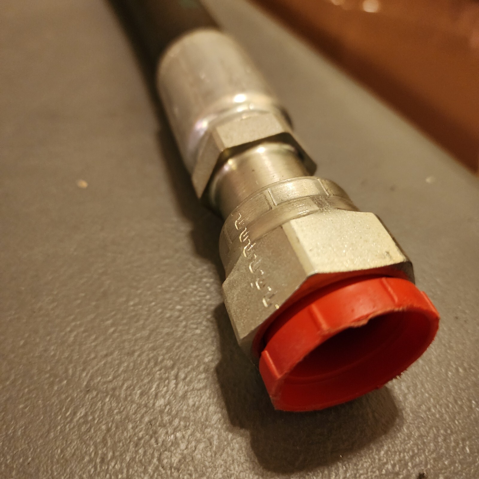Parker 303017B001 Hose 3000 psi 451tc-12 ic-40/26 sae 100r17-12 19mm 3/4 x 2W