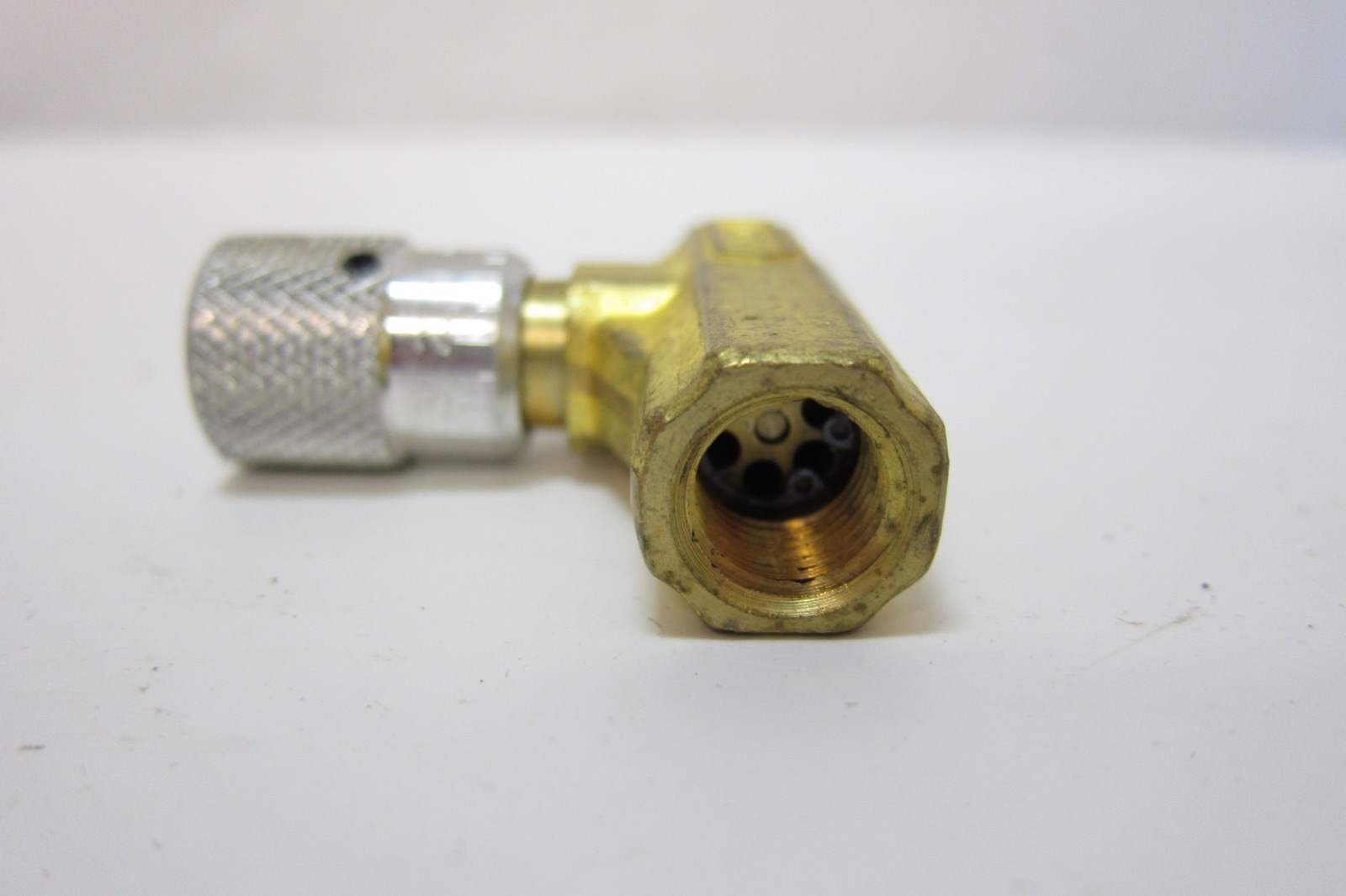 New Schrader Bellows 337-1011 Flow Control Valve 