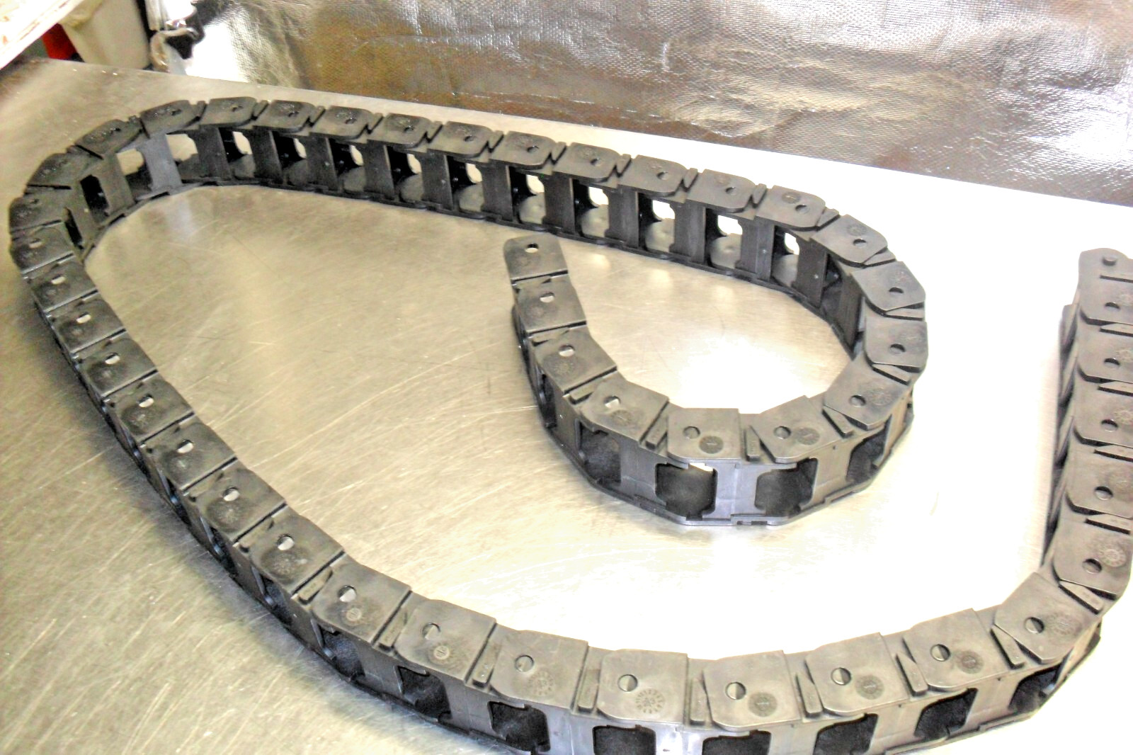 QTY 6 FT. – KabelSchlepp Cabel Track Black -0450.20 – R94x45 New