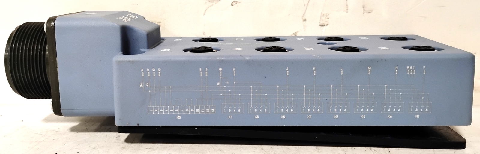 Turck 8FKS5.4/S1812 24 V DC 17-Pin 8-Port Multibox ESCHA J-Box
