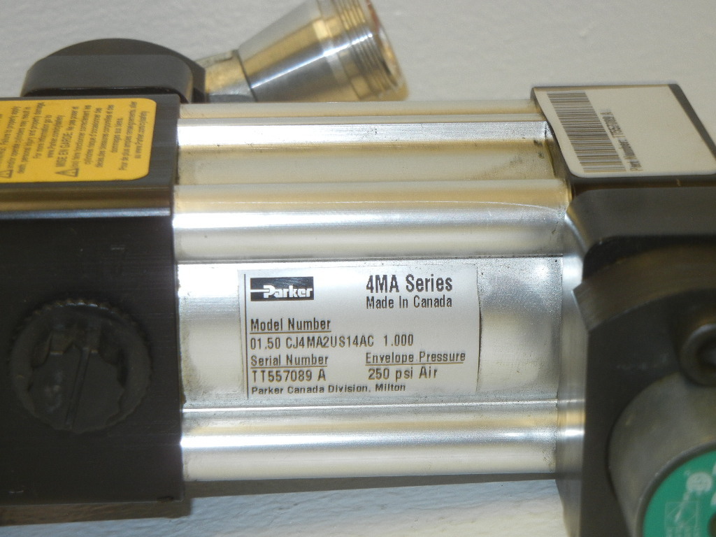 PARKER 01.50 CJ4MA2US14AC 1.000 NEW PNEUMATIC CYLINDER W/ 2 PROXIMITY SENSORS