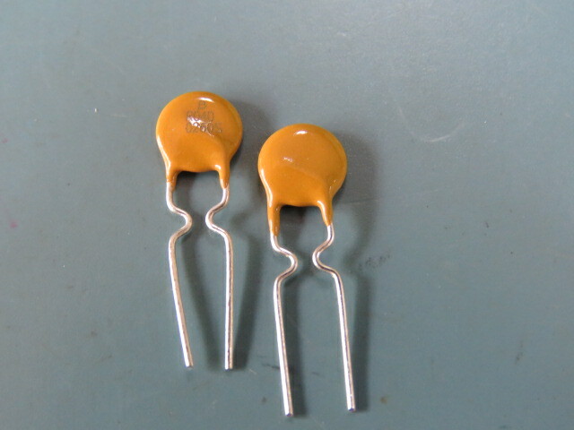 BOURNS MFR040 Qty of 200 per Lot Polymeric PTC Resettable Fuse 60V 400mA Ih Thr
