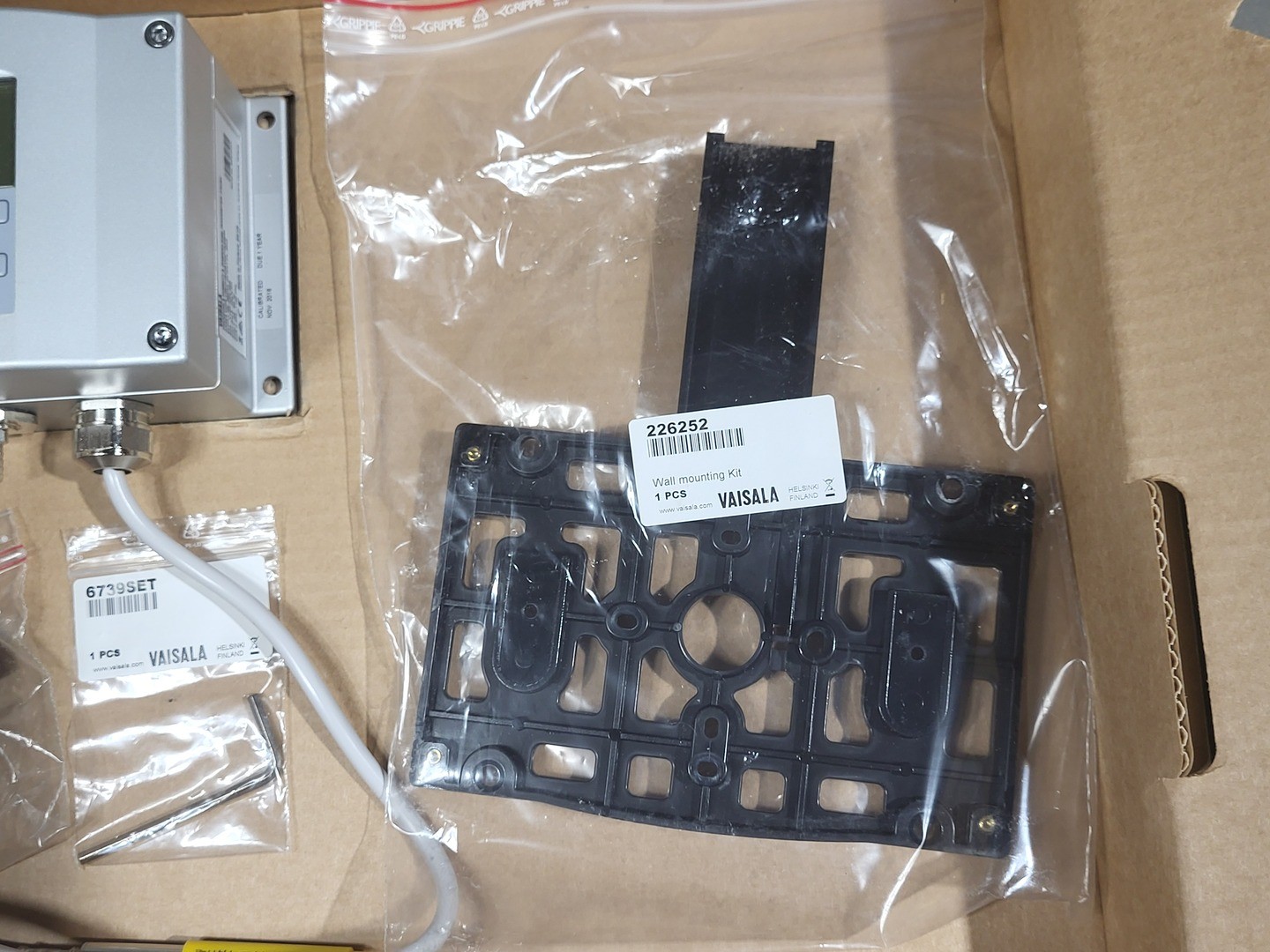 SURPLUS NEW 2016 VAISALA PTU301 Pressure, Humidity and Temperature Transmitter
