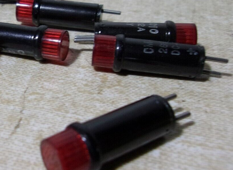 NEW Chicago Miniature Red Panel Indicator Lights CM44-010, Lot of 5