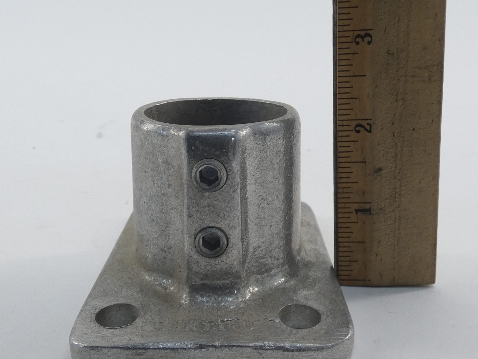 Cinti.O Speed Rail 1-11/16″ Pipe Rail Flange Structural Fitting – NEW Surplus!