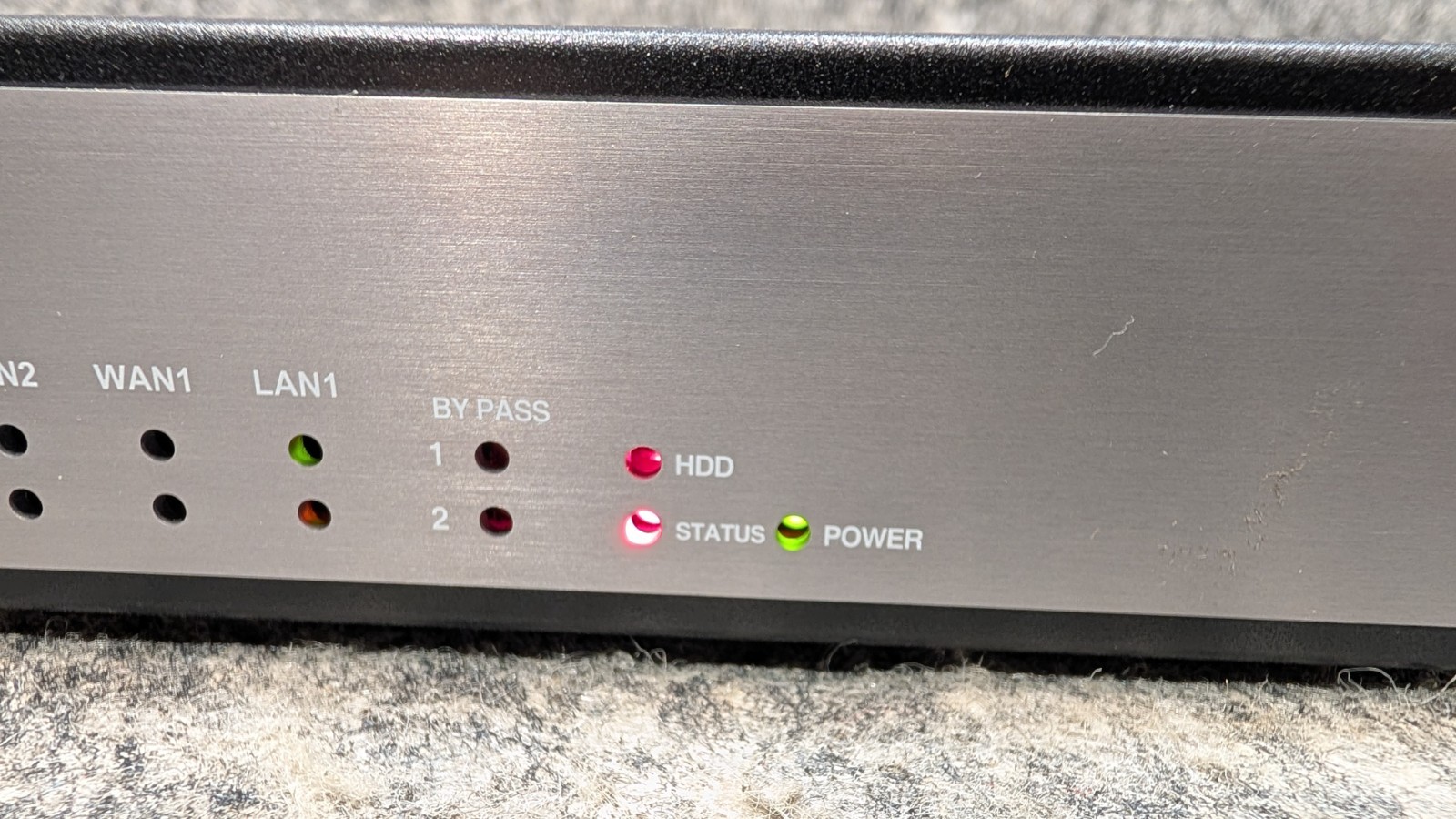 InfoVista 40-05-XX / ip|e 40ax V2 IP Traffic Management Switch w/ Brackets