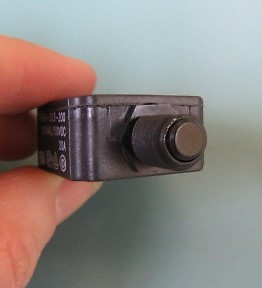 MECHANICAL PRODUCTS 1480-303-200-G1 Qty of 10 per Lot BREAKER MINI 20 AMP BLAC