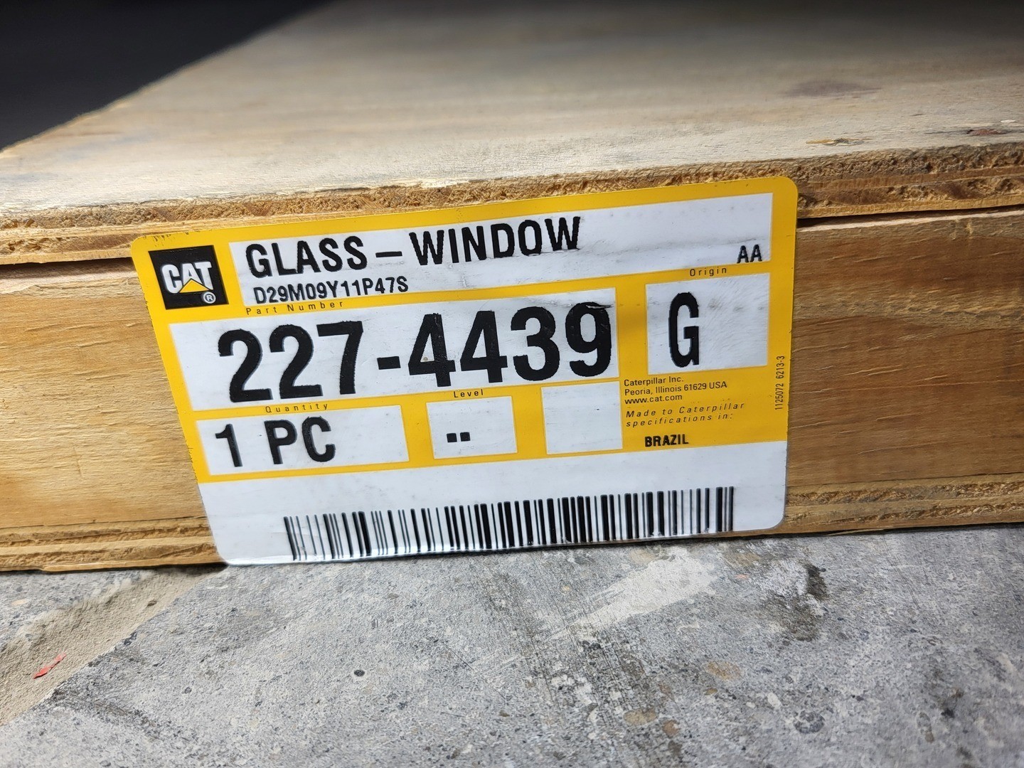 SURPLUS NEW Caterpillar 227-4439 6.8mm Thick Cabin Window Glass – Parts