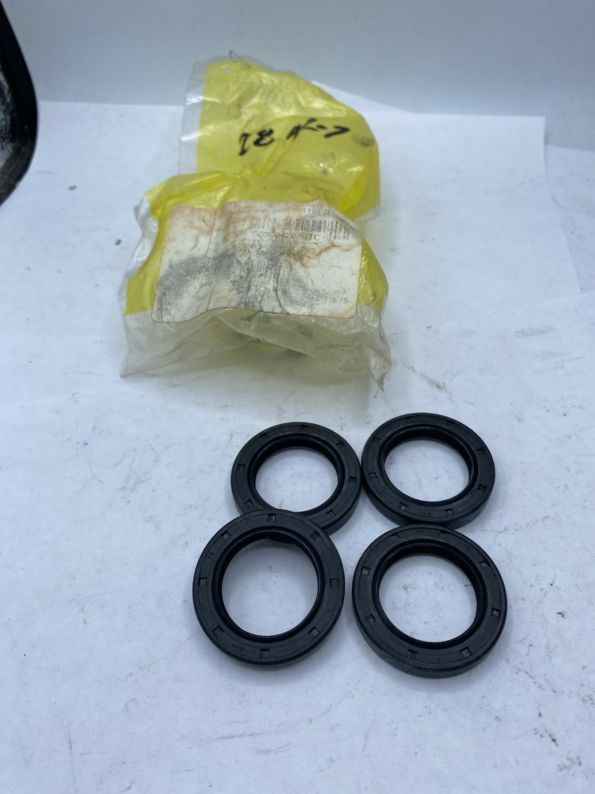 Lot Of 4 FLUIDSEAL Industrial Seal S028042070TC 28.00. 42.00. 7.00.