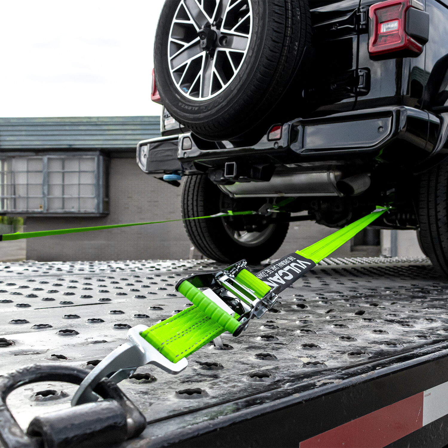 VULCAN High-Viz Reflective Axle Strap Tie Down Kit – Snap Hook Ratchet Straps