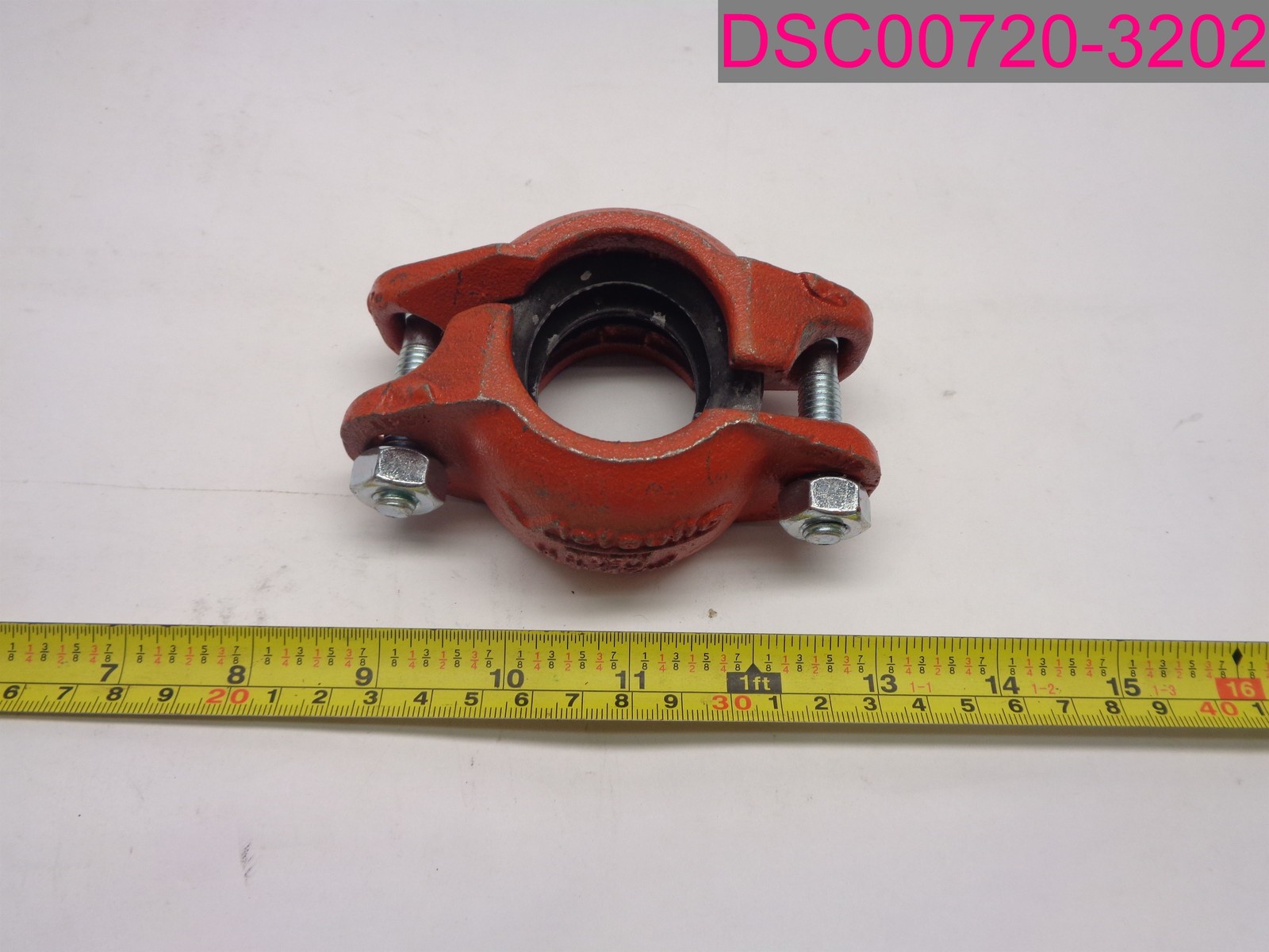 QTY=4; Victaulic 009N. 1-1/4″ / 42.4MM Firelock Rigid Coupling Pipe Fitting Red
