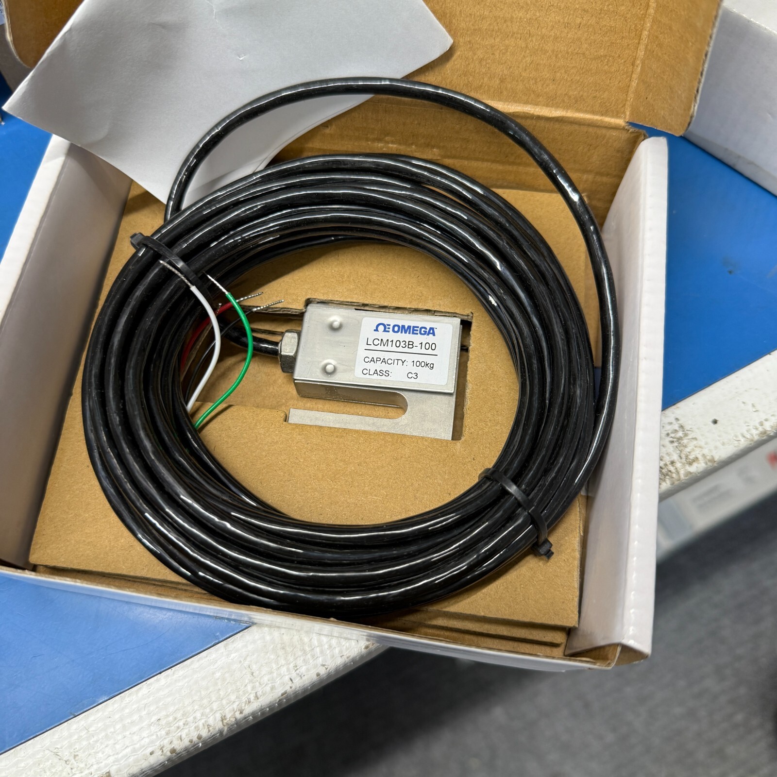 OMEGA ENGINEERING LCM103B-100 (BRAND NEW)