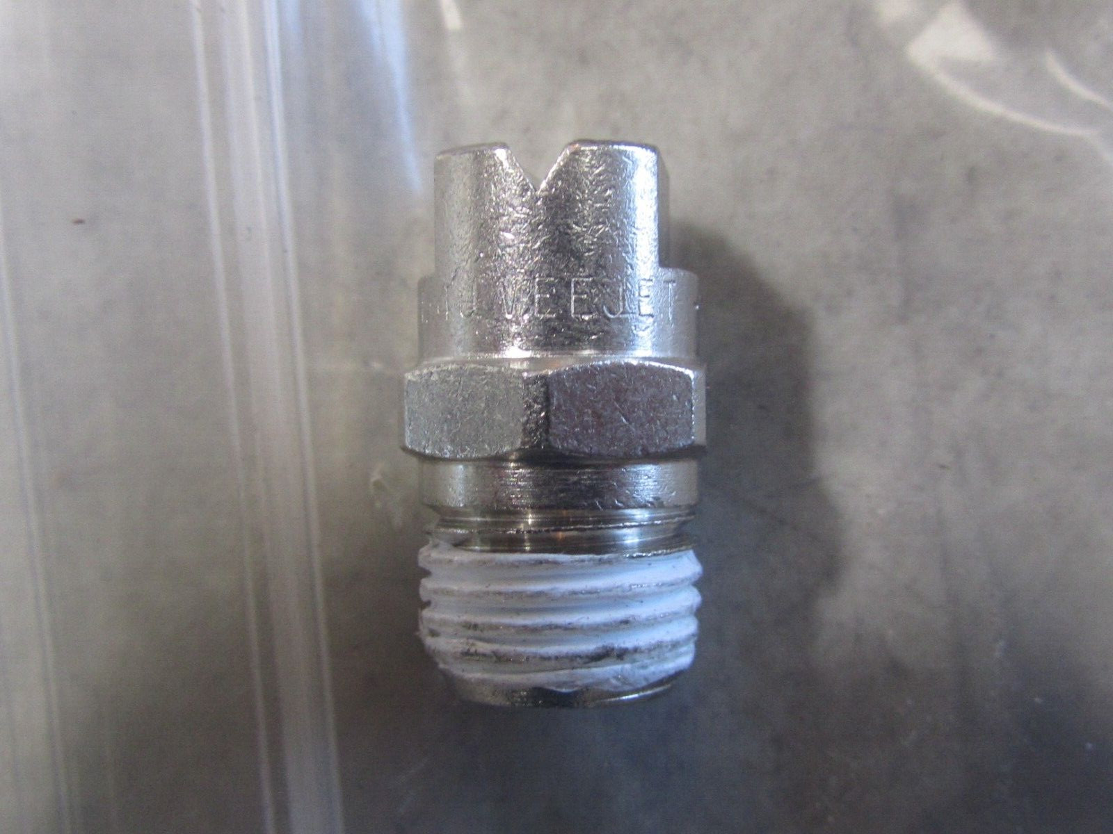 LOT OF 10 NEW OLD STOCK SPRAYING SYSTEMS 1/4″ VEE JET SPRAY NOZZLES H1/4U-SS5030