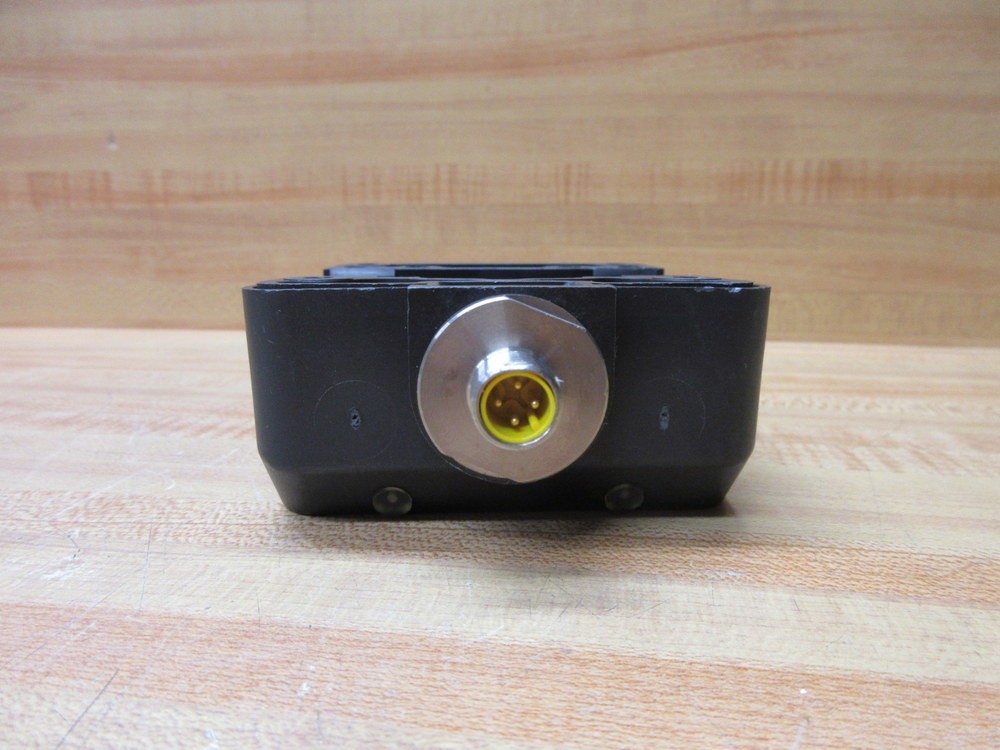 Allen Bradley 871F-P50BP80-D4 Inductive Sensor 871FP50BP80D4