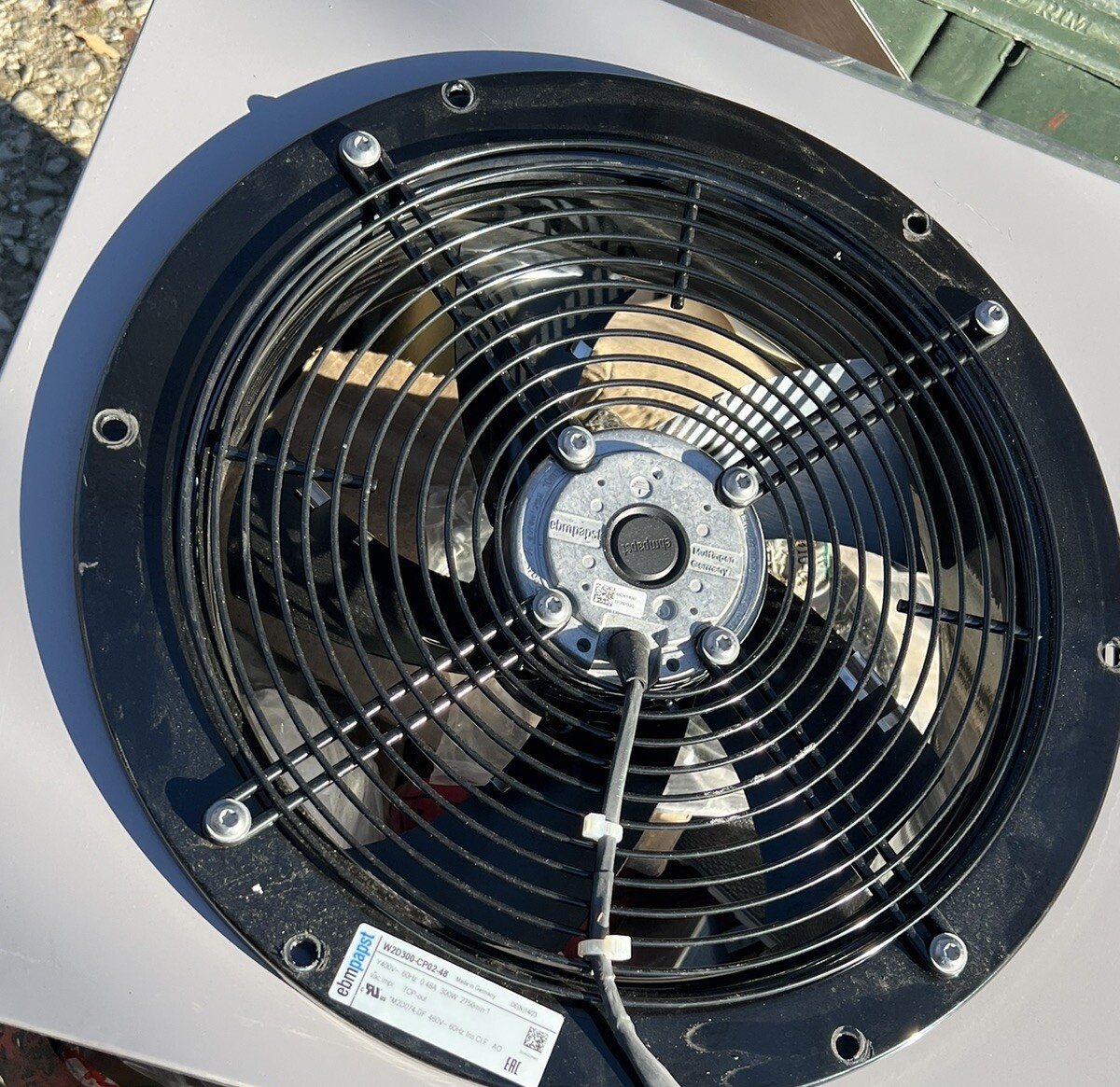 ebm-papst W2D300-CP02-48 Cooling Fan W Grate Y400v 60hz .48a 300w 2750min Top Ou