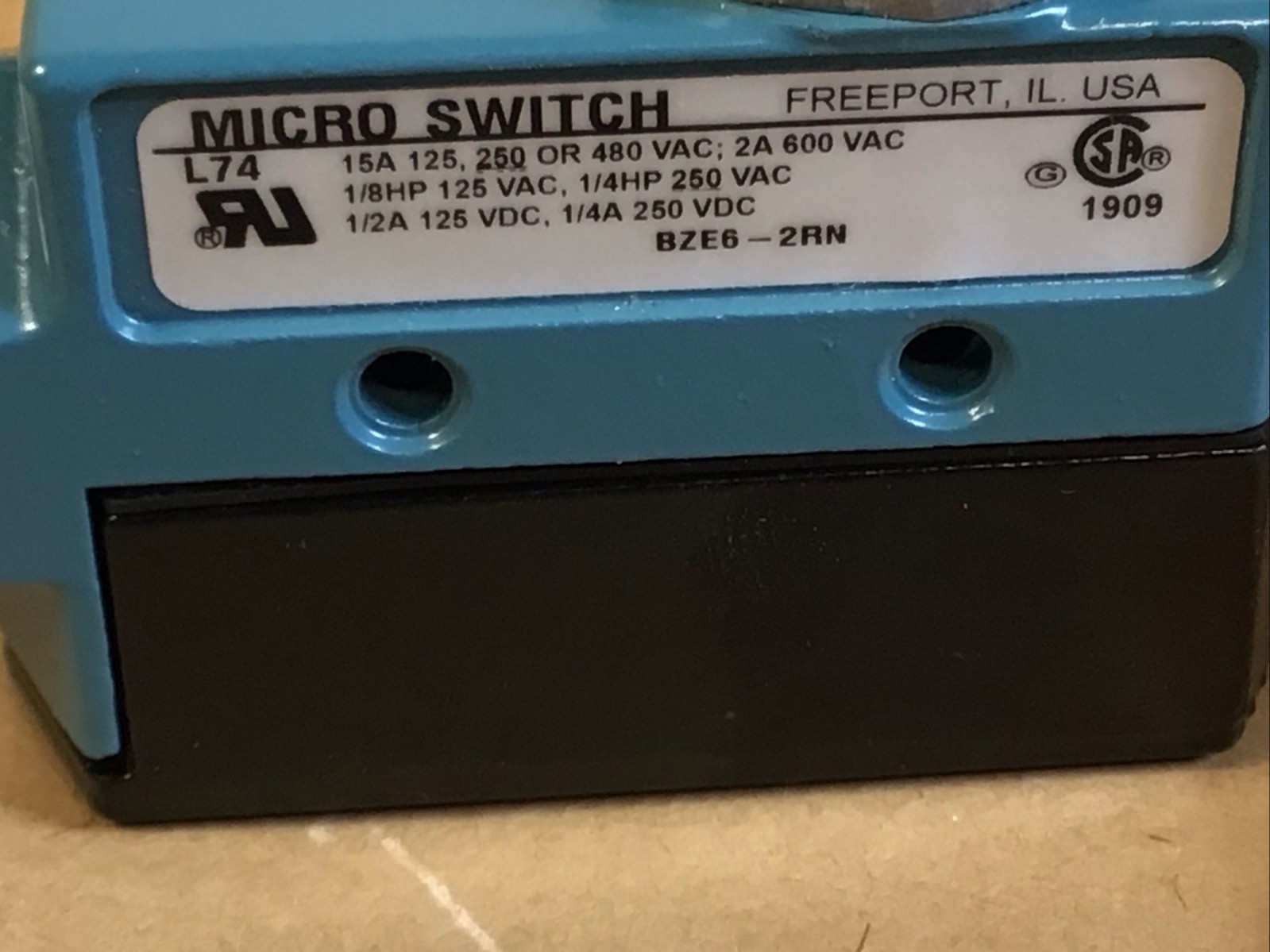 BZE6-2RN LIMIT SWITCH for HONEYWELL MICROSWITCH BZE62RN / NEW IN BOX
