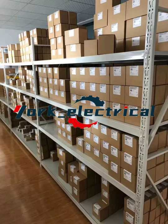 1PC E82EV152K2C NEW LENZE E82EV152K-2C LENZE FREQUENCY INVERTER Fast shipping