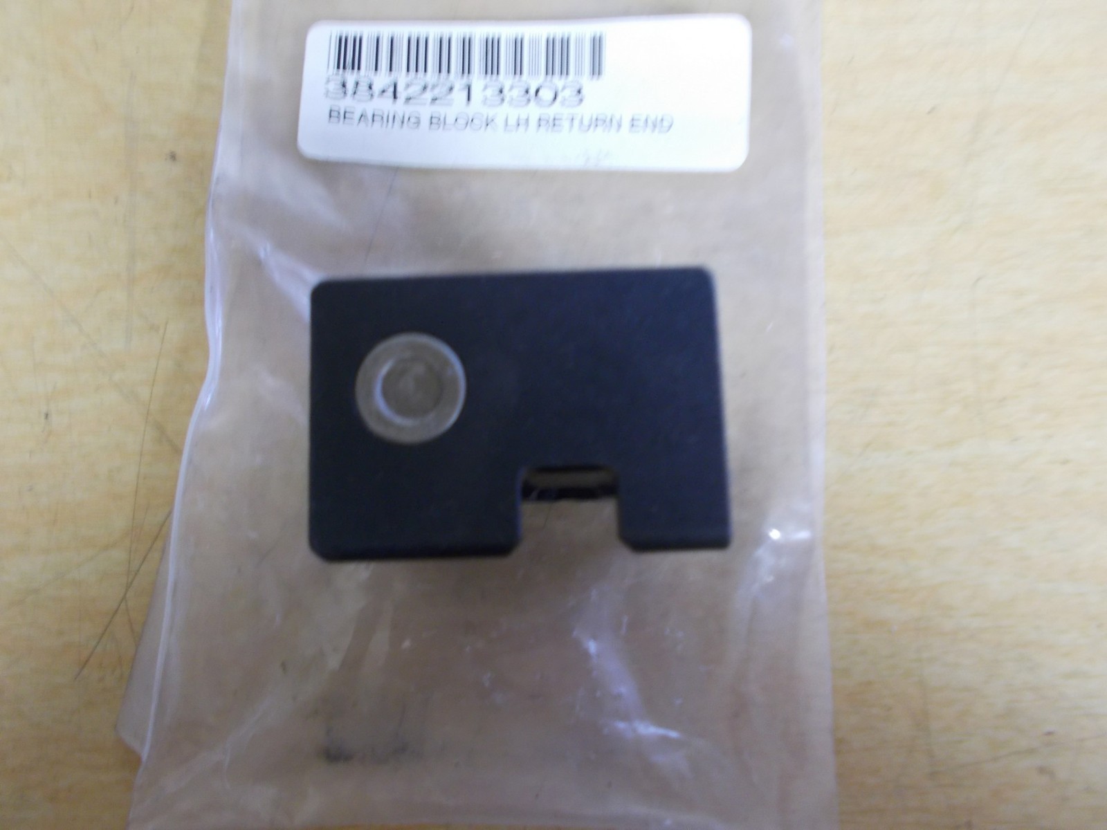 NEW Bearing Block LH Return End 3842213303 *FREE SHIPPING*
