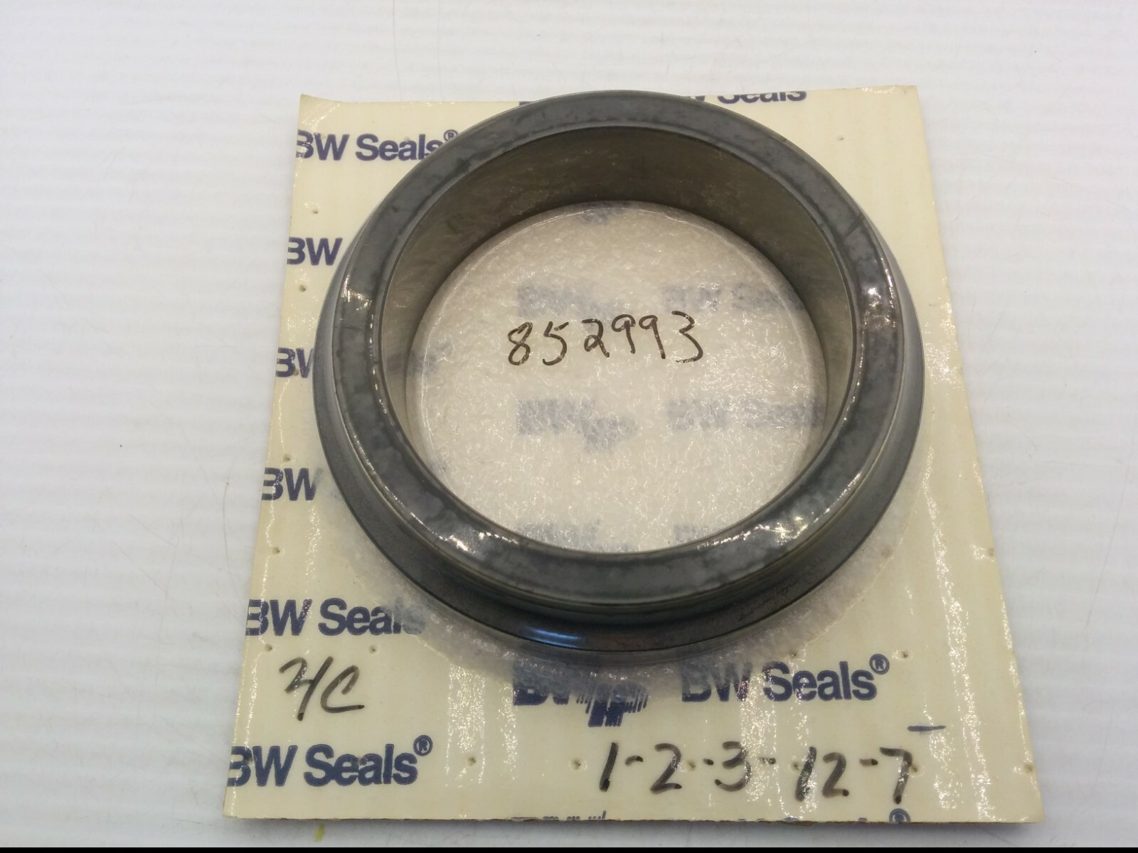 BW SEALS XV36N FACE, STATIONARY, CARBON, FOR BORG WARNE, NIB