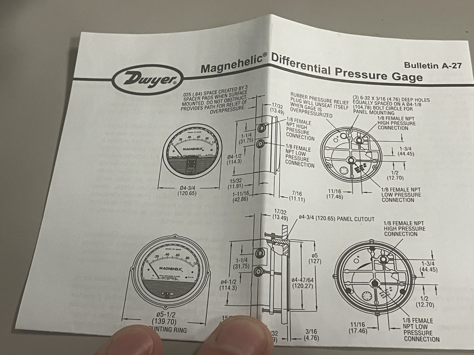 Dwyer – Magnehelic Gauge W12ZMB – New in Open Packaging