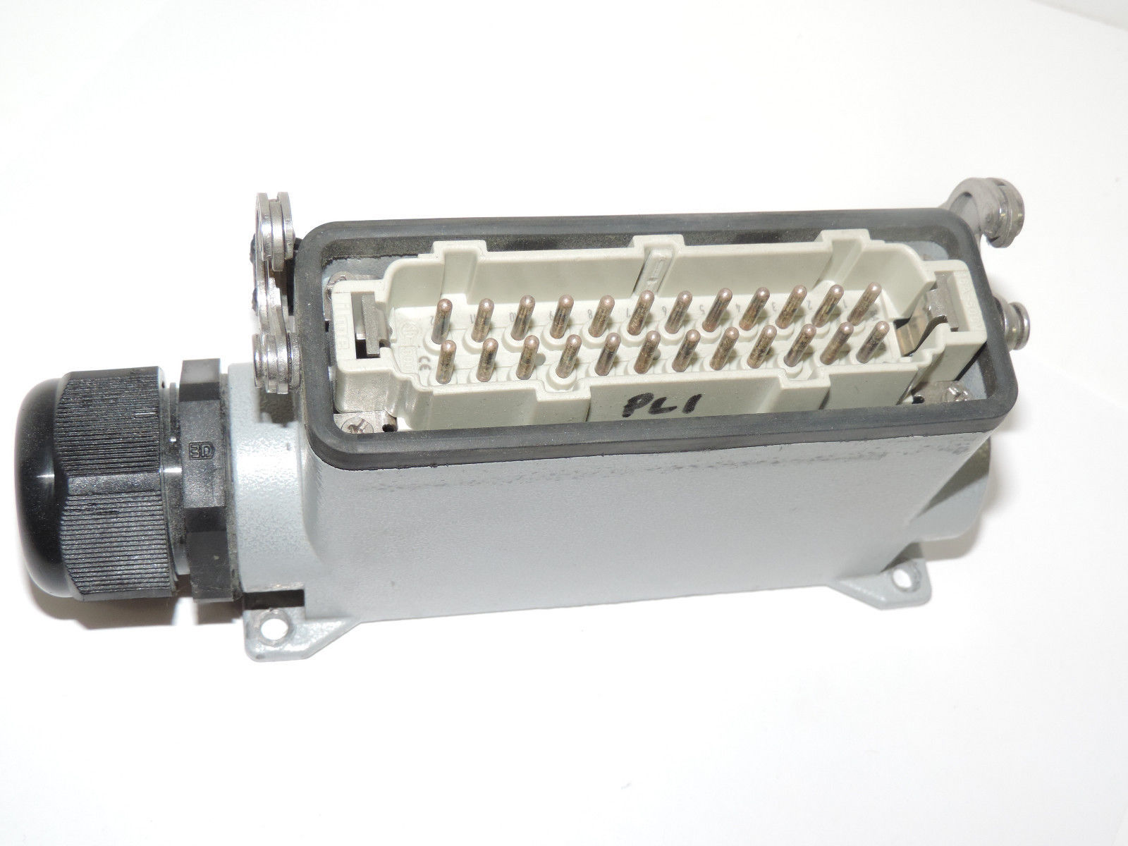 ILME 23493 SIDE ENTRY CONNECTOR HOOD WITH ILME 16A-500V MALE CONNECTOR