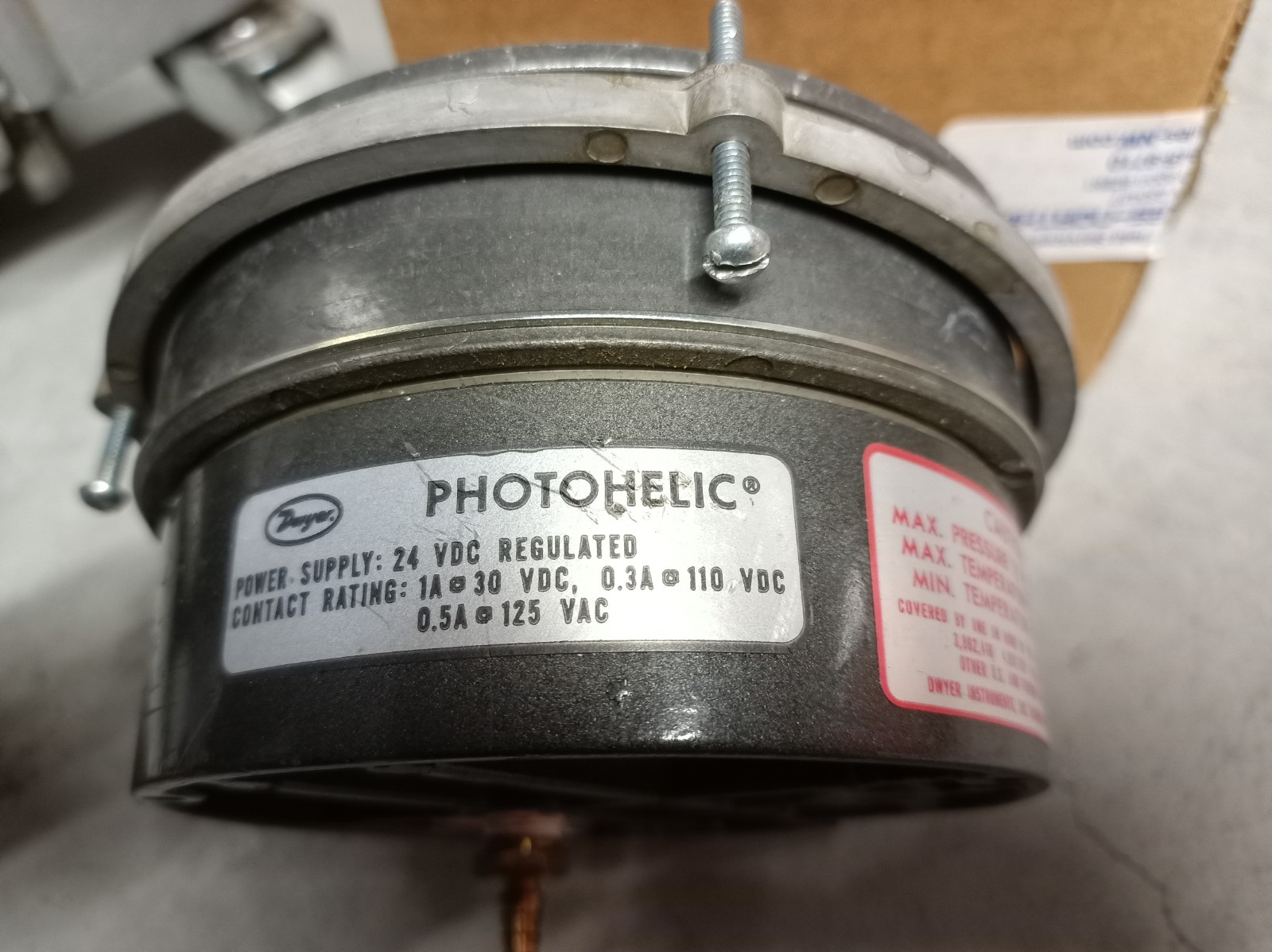 Used Dwyer 3000-0MR Photohelic Pressure Gauge 3000MR 3000-OMR Max Pressure 25psi