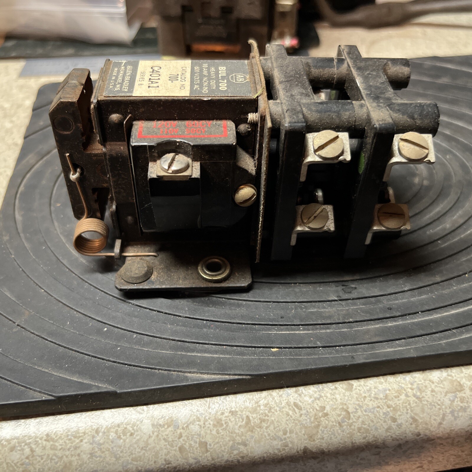 Allen Bradley Bulletin 700-C401A1 Series B Relay 10 Amp 600 v Ac