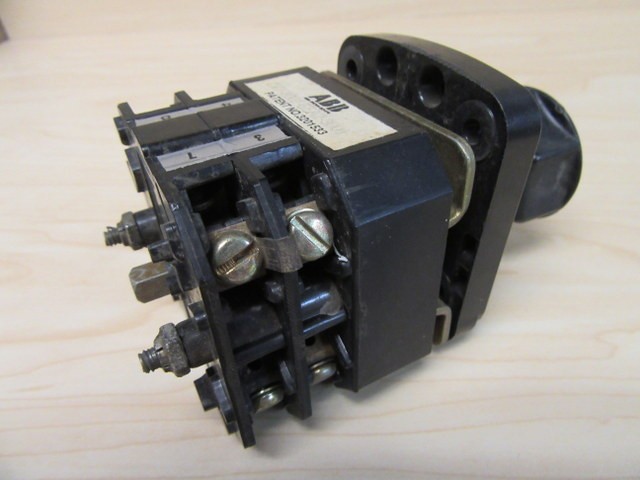 ABB C77-2002-6EA2-3001 Rotary Selector Switch