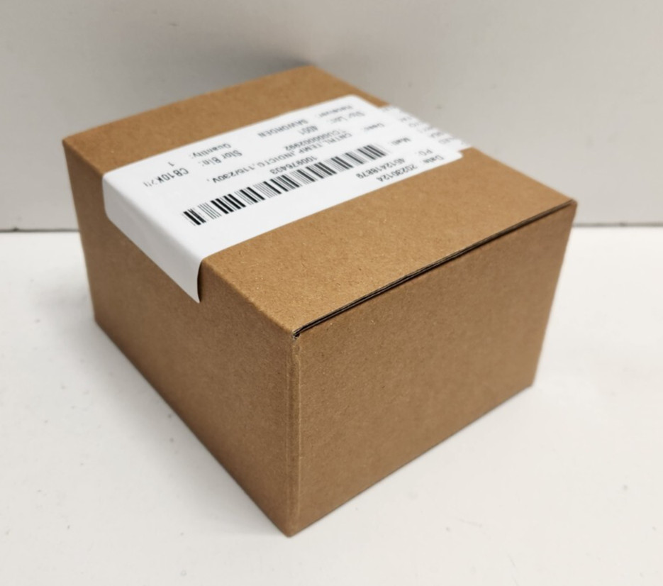 NEW FACTROY SEALED! RED LION 100-240V TEMPERATURE CONTROLLER PXU10030