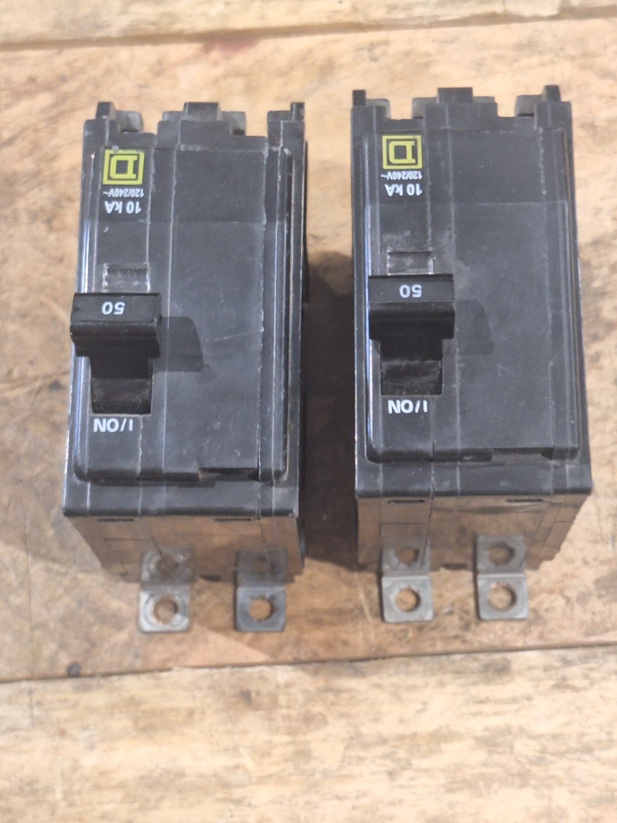 SQUARE D QOB250 CIRCUIT BREAKER 50A 2P 240V USED CONTINUITY TESTED – LOT OF 2