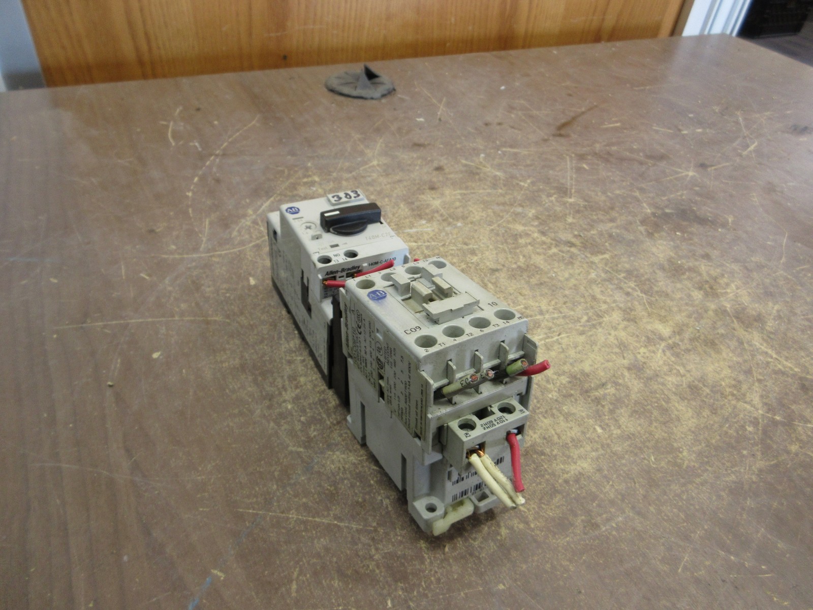 Allen-Bradley Starter 100-C09*10 / 140M-C2E-B25 120V Coil Trip: 1.6-2.5A Used