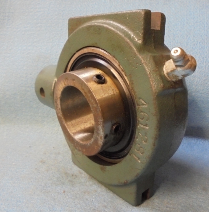 DODGE 135106, TAKE-UP BALL BEARING UNIT NSTU-SCM-108 1-1/2″ BORE, 138.2 M LENGTH