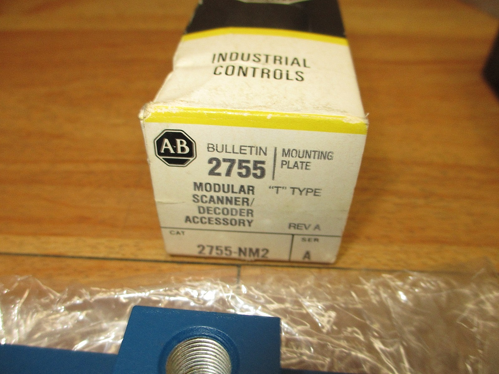 Allen Bradley 2755-NM2 (LOT OF 4) *NEW* Mounting Plate