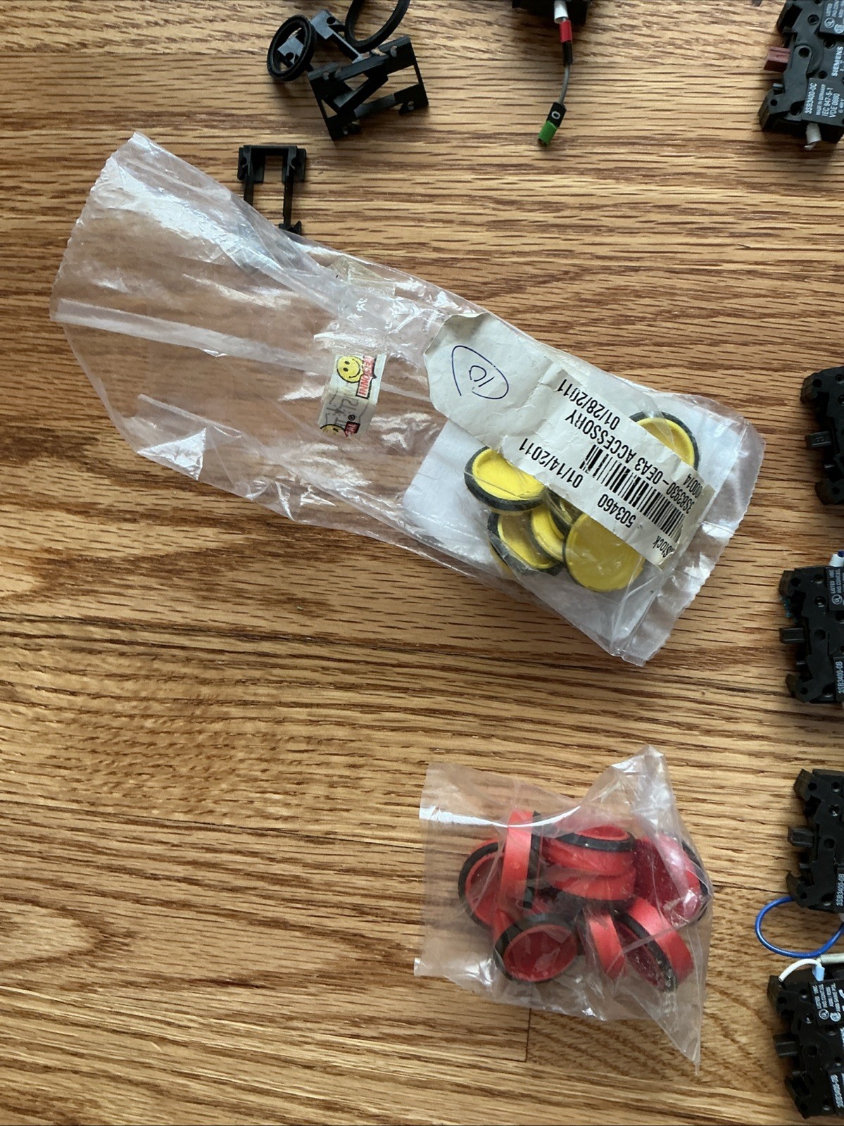 Lot Siemens 3SB3400-0C / 3SB3400-0B 22MM Buttons Switches Key switch E Stop