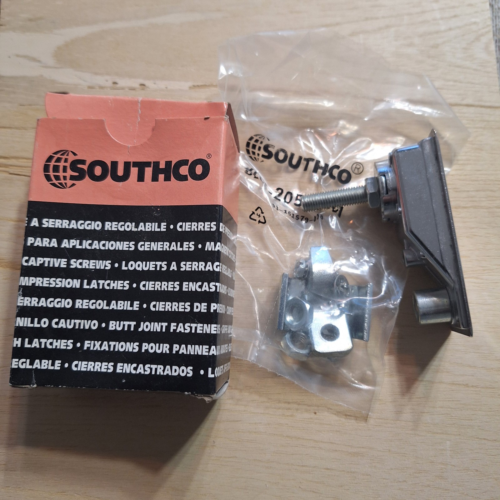 SOUTHCO door latch 62-10-431-10 Lift and turn low profile New