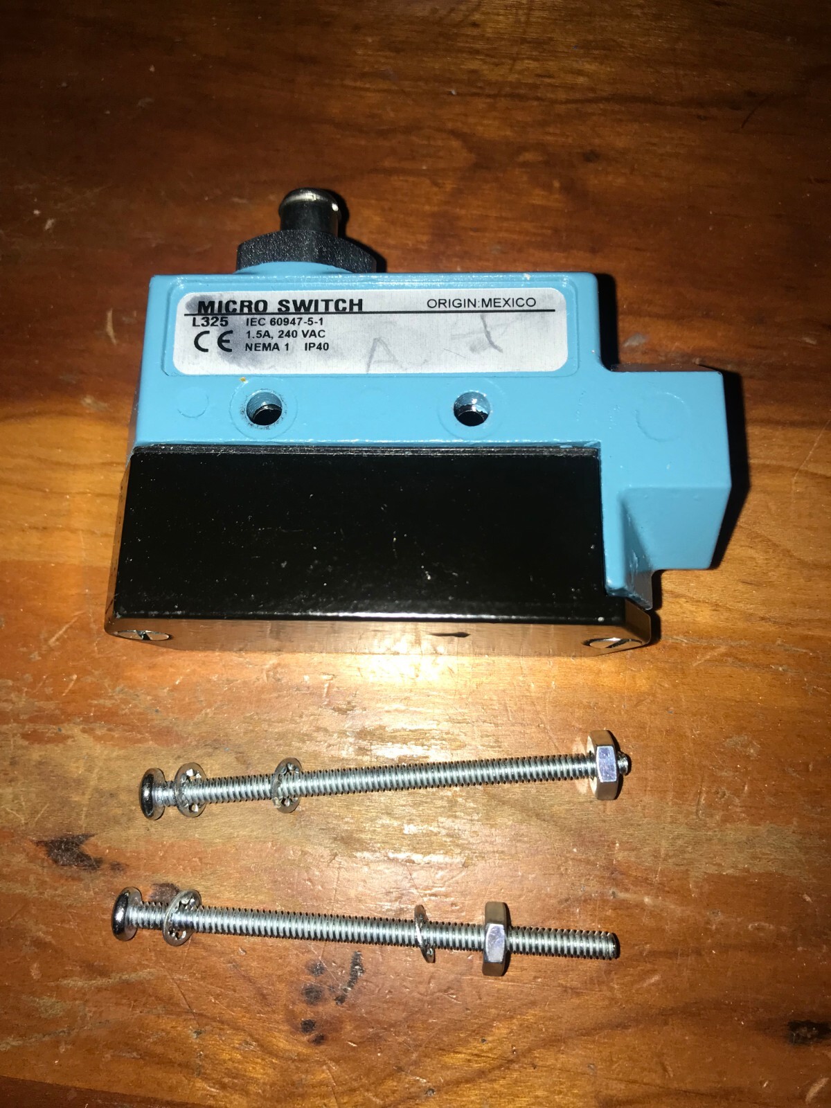 Honeywell BZE6-2RQ125 Limit Switch, Medium Duty Snap Action, Plunger, NC/NO