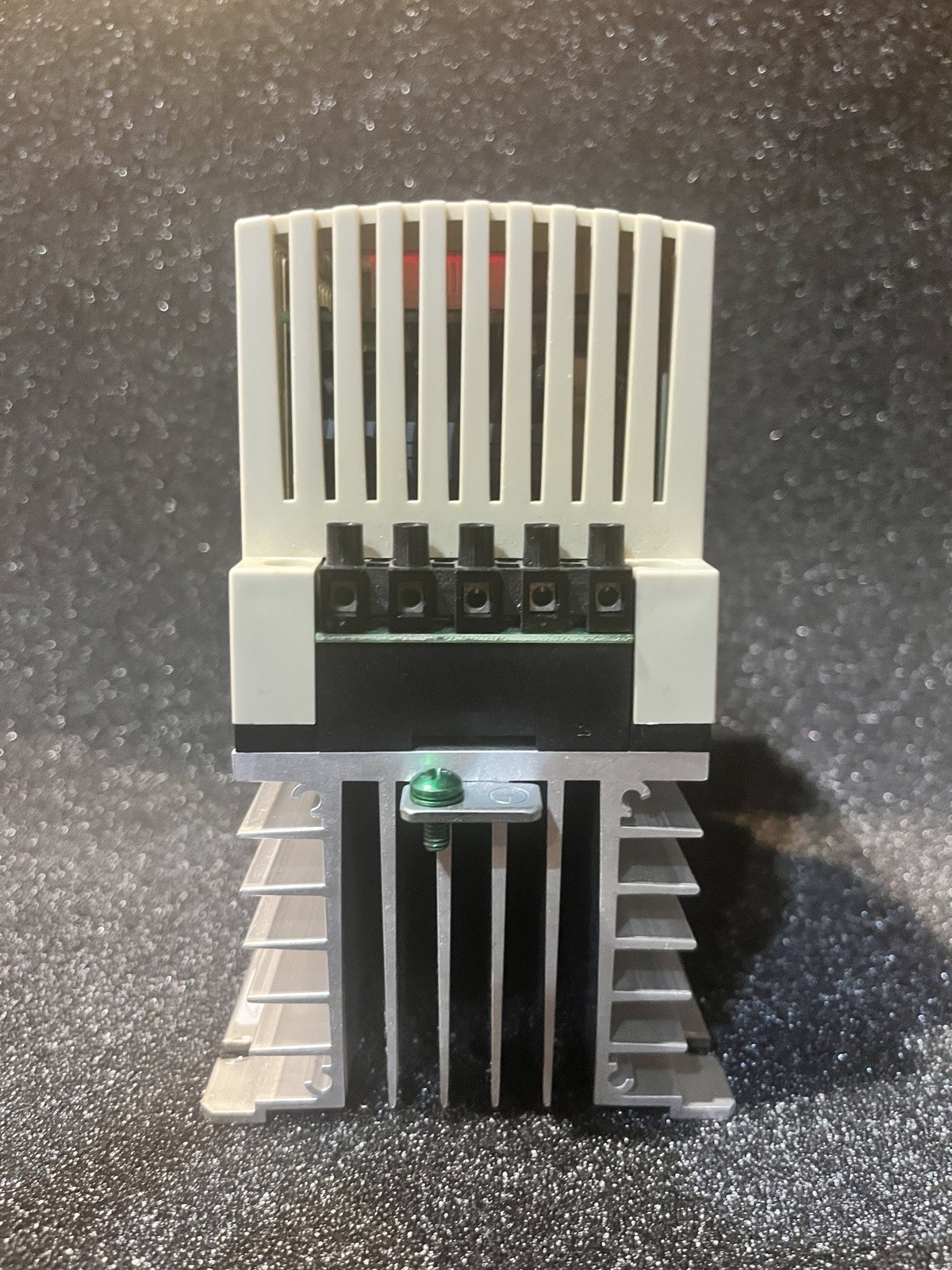 LENZE AC TECH 400/480V 3PHASE 2HP SCM SERIES INVERTER DRIVE SM420
