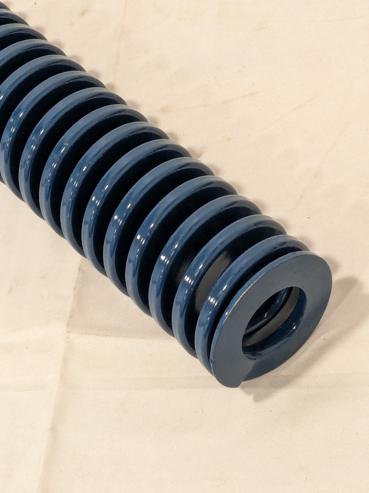 Dayton Lamina Die Spring 2″ Hole Dia, 1″ Rod Dia, 8″ Free Length, Blue 9-3232-21
