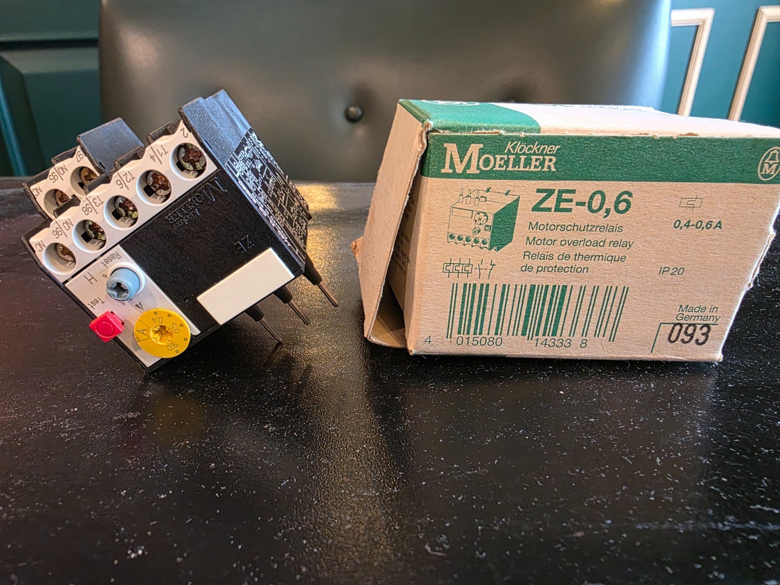 KLOCKNER-MOELLER ZE-0.6 OVERLOAD RELAY (EATON) N.O.S.