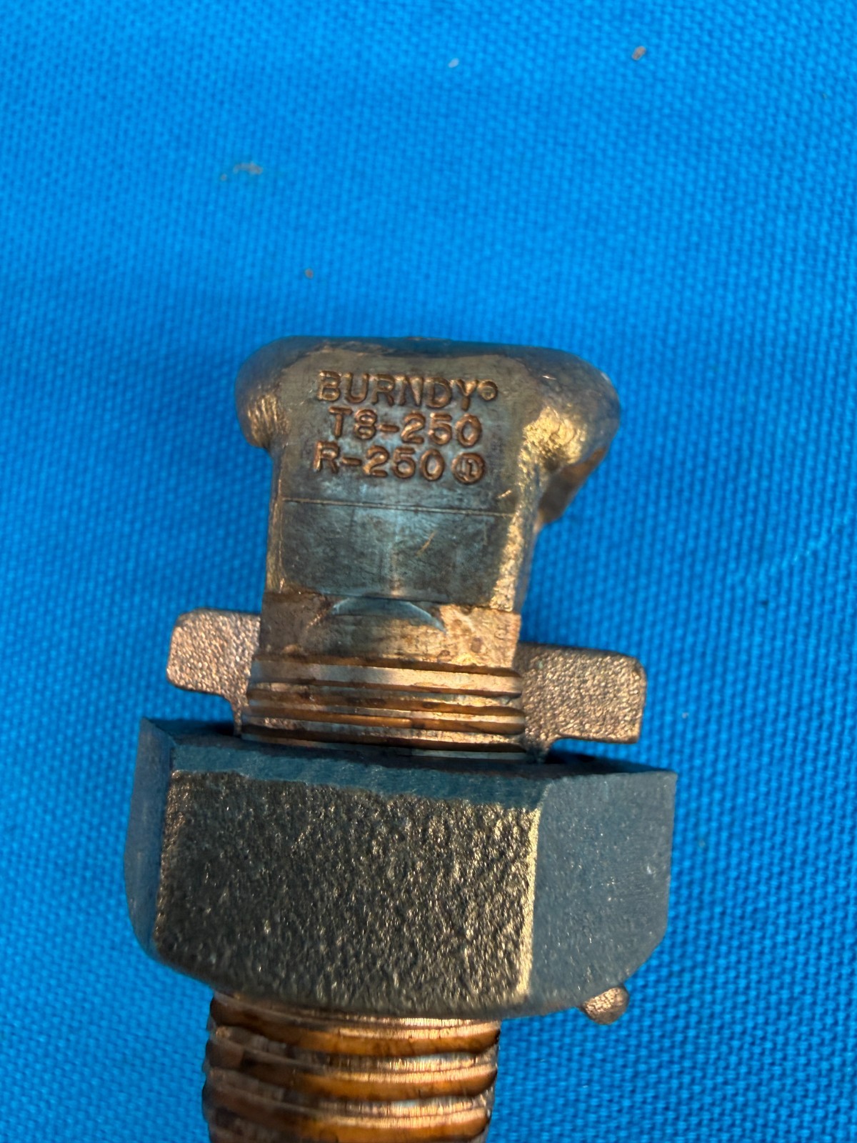 Lot of 5 – Burndy T8-250 KS29 DB Copper Split Bolt Connector