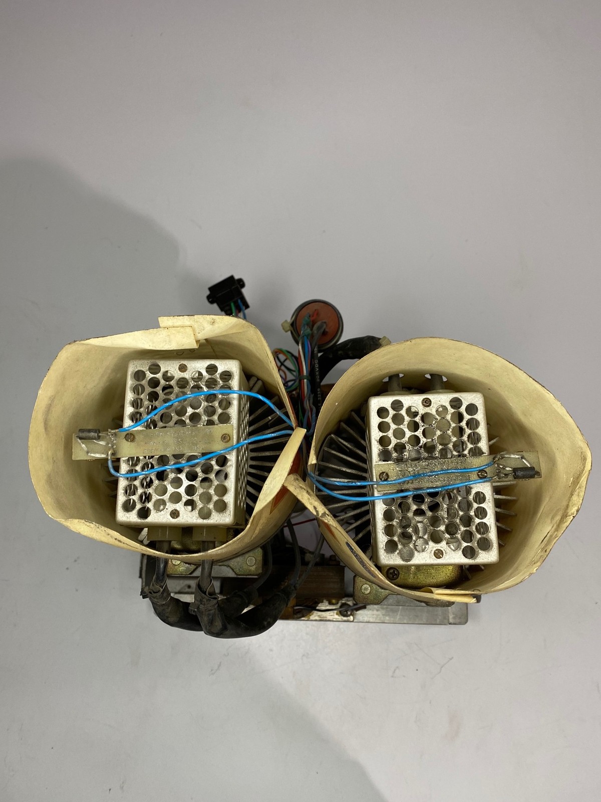 FUSION UV SYSTEMS – HITACHI Magnatron Microwave Lighting ASSY 2M131 (USED)