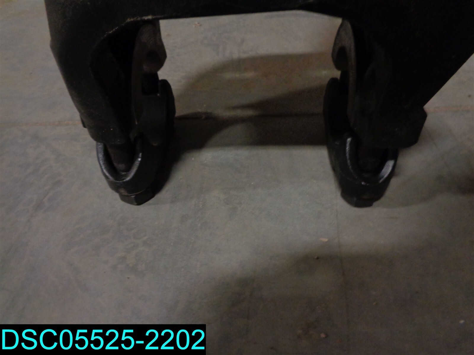 HENDRICKSON 31017-096L 17-1/2″ X 10-1/8″ Saddle Assembly Saddle