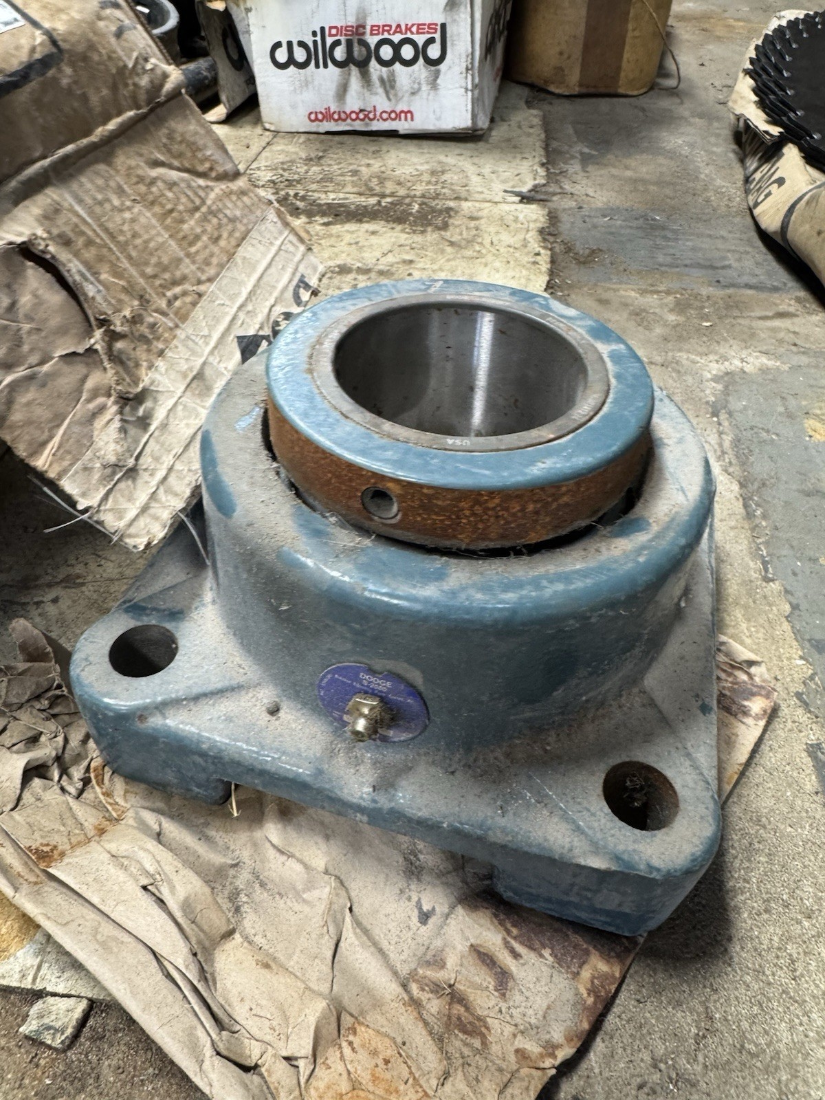 New DODGE EF4B-S2-215R Roller Bearing, 2-15/16″ Bore Block Industrial