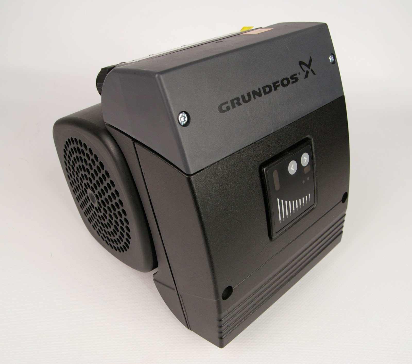 Grundfos MGE 71B2-14FT85-C 87750002 0,55kW
