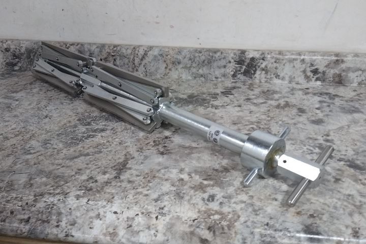 Sumner 400-3SS 8 to 12 In Pipe Size Internal Fit-Up Clamp