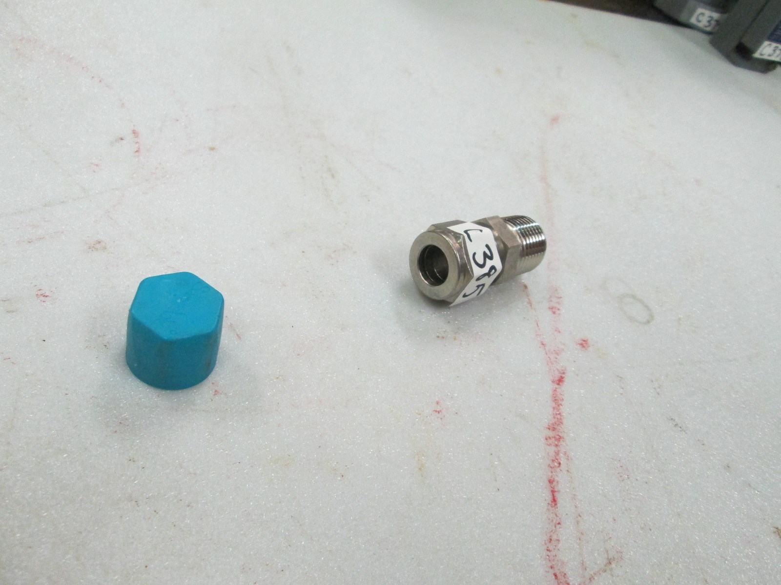 Swagelok Male Connector #SS-810-1-8 1/2″ MNPT x 1/2″ Swage (New Other)